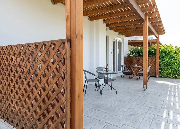 Olive Tree Garden Linopotis