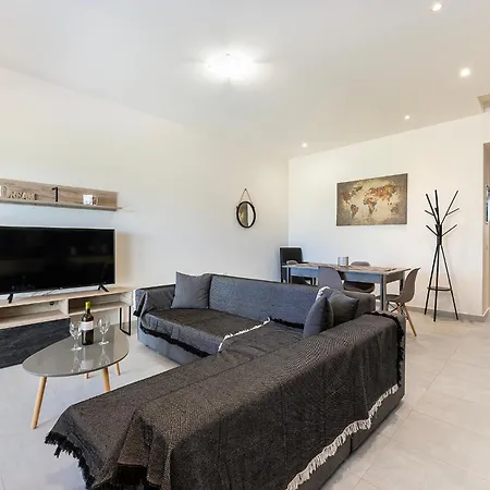 Dom wakacyjny Olive Tree Garden