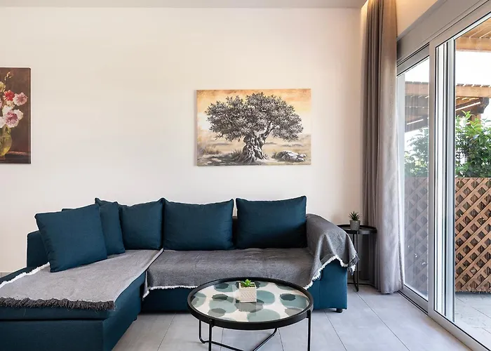 Olive Tree Garden * Linopotis