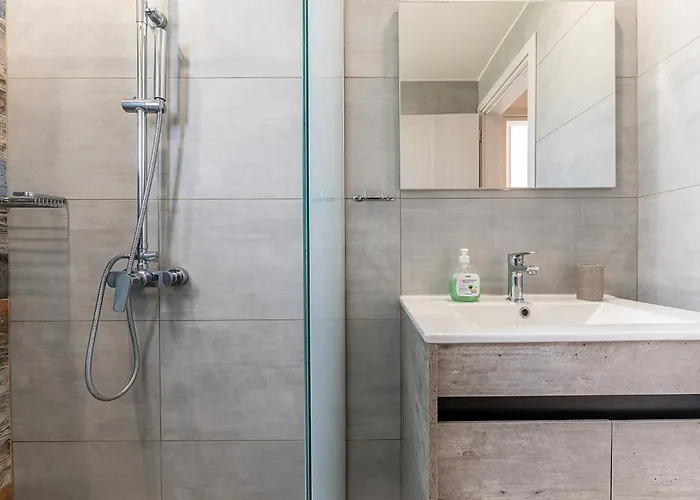 Olive Tree Garden Linopotis